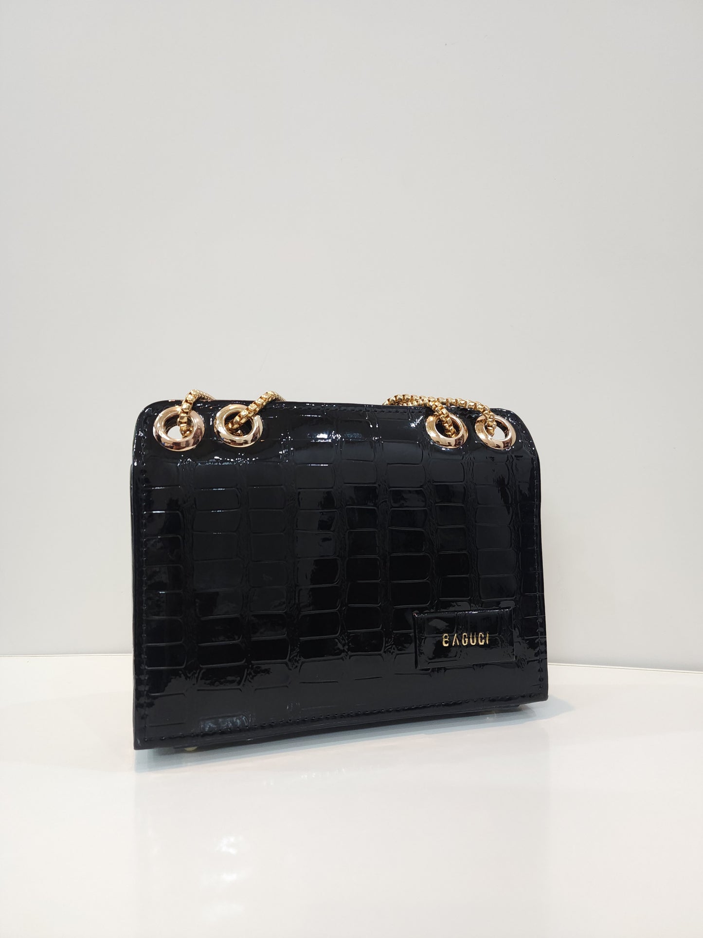 Glossy Croc-Textured Baguette Handbag – Black with Gold Chain